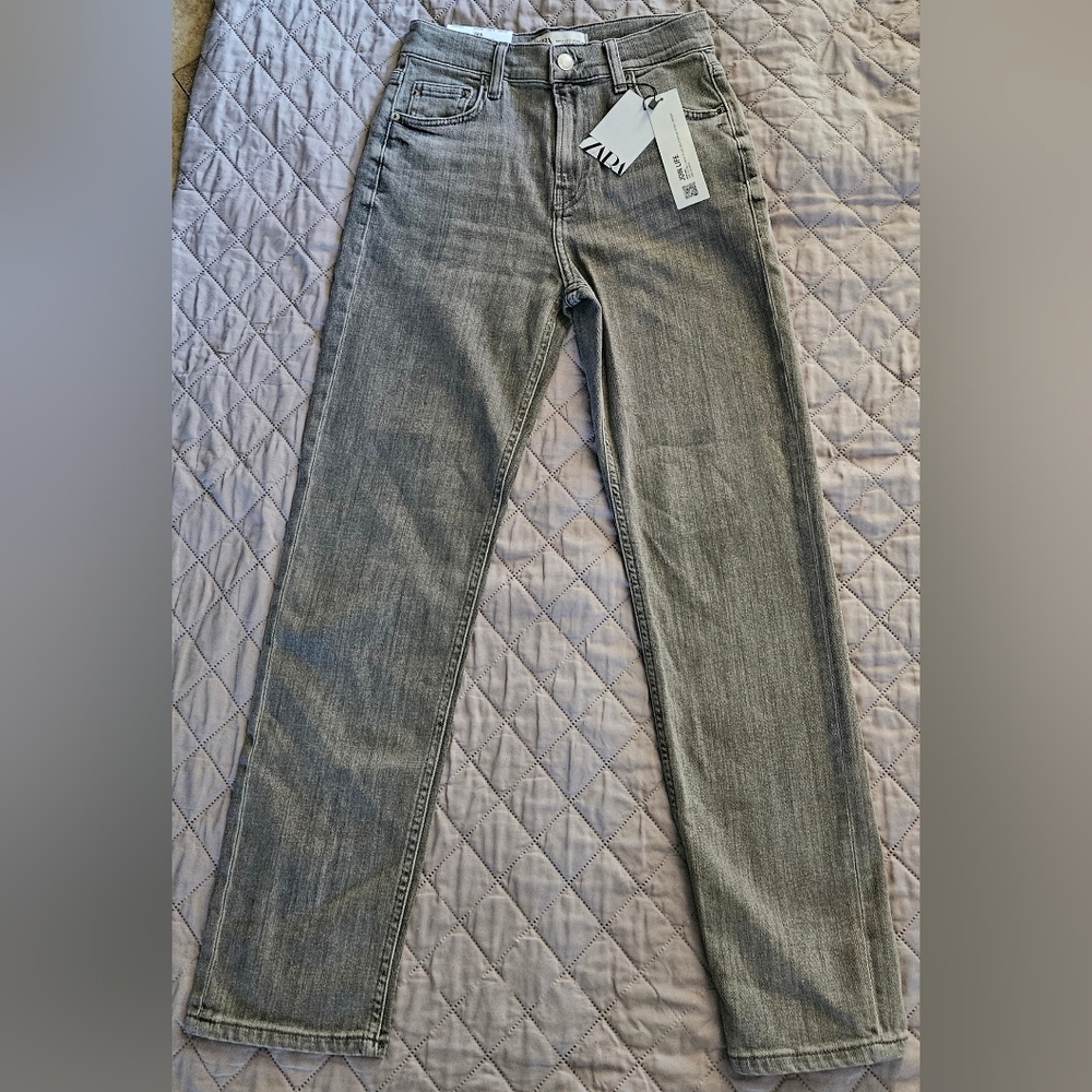 NWT ZARA The Slim Cropped in Grey